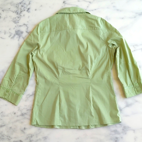 NWOT. Old Navy Perfect Fit Stretch Cotton Blended 3/4 Sleeve Button Down Shirt. - Picture 5 of 5